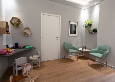 Χειρουργός Ωτορινολαρυγγολόγος ενηλίκων & παίδων Dr Καρασμάνης Ηλίας MD PhD